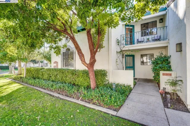 MLS: 41081515 Condo For Sale