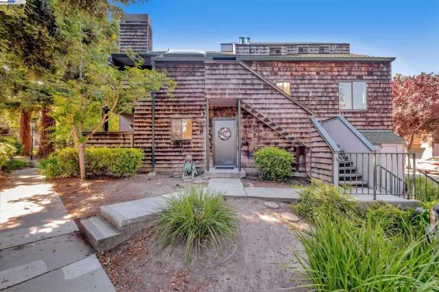 MLS: 41081526 Condo For Sale