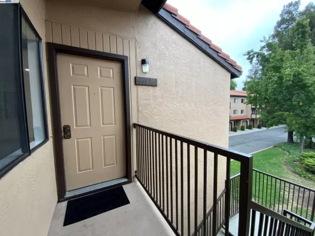 MLS: 41081561 Condo For Sale