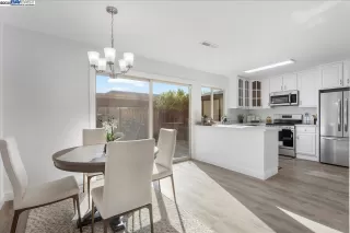 Photo #6: 41081739 Listing