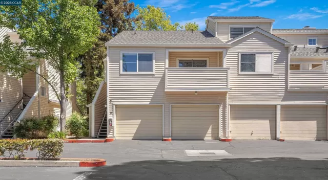 MLS: 41081764 Condo For Sale
