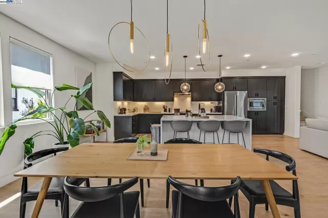 MLS: 41081814 Condo For Sale