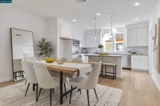 Photo #5: 41081822 Listing 