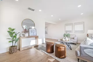 Photo #2: 41081844 Listing