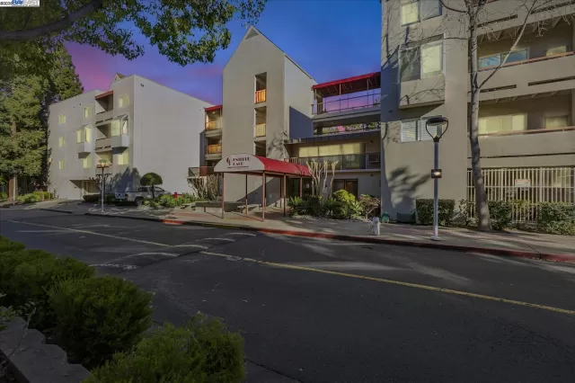 MLS: 41081883 Condo For Sale