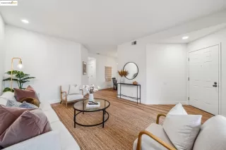 Photo #4: 41081895 Listing