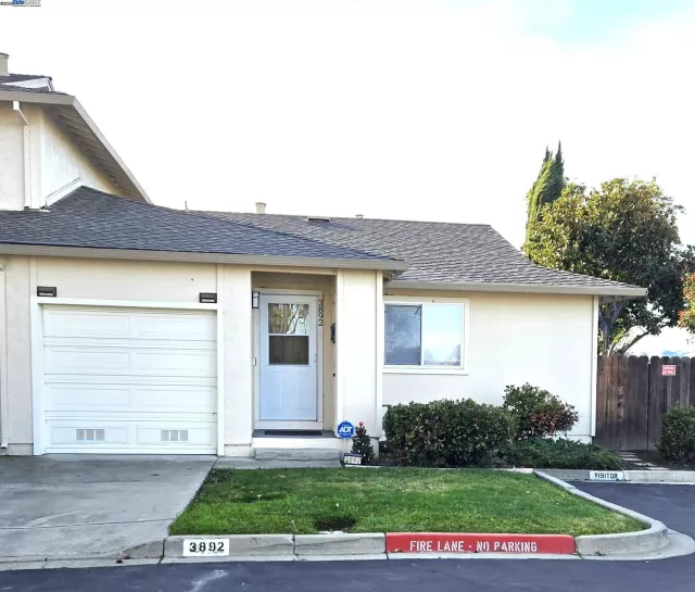 MLS: 41081996 Condo For Sale