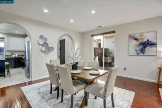 Photo #6: 41082004 Listing