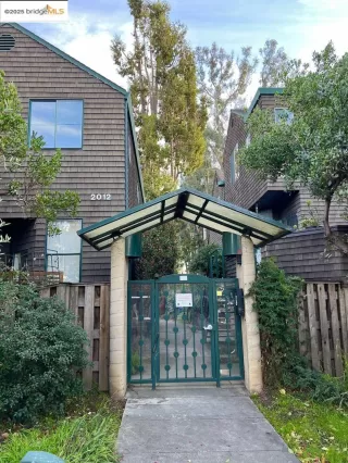 More Details about MLS # 41082018 : 2014 HEARST AVE # B