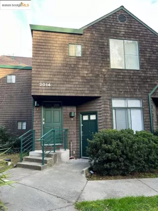 Photo #2: 41082018 Listing