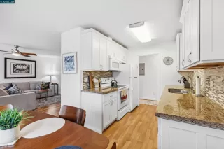 More Details about MLS # 41082033 : 2180 GEARY RD # 4