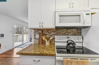 Photo #5: 41082033 Listing