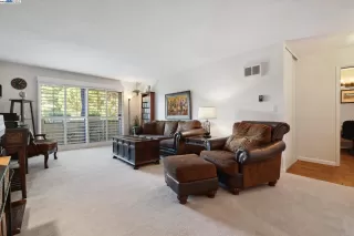 Photo #2: 41082068 Listing