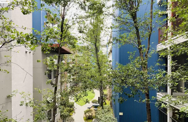 MLS: 41082137 Condo For Sale