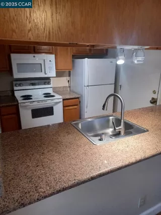 Photo #5: 41082182 Listing