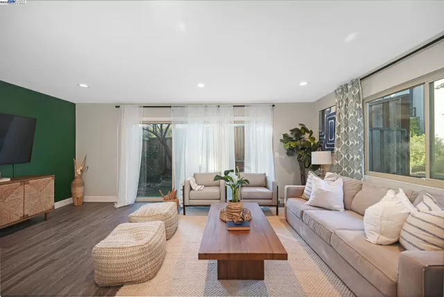 MLS: 41082187 Condo For Sale