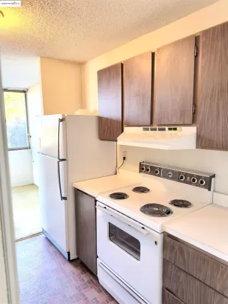 Photo #5: 41082219 Listing