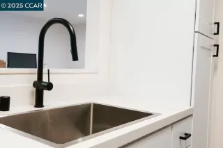 Photo #3: 41082244 Listing