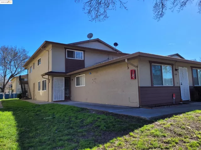 MLS: 41082318 Condo For Sale