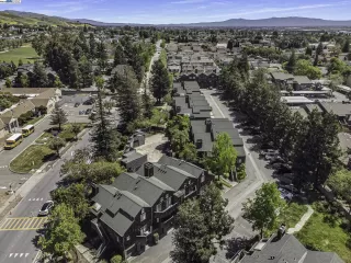 More Details about MLS # 41082384 : 47069 BENNS TER # 33