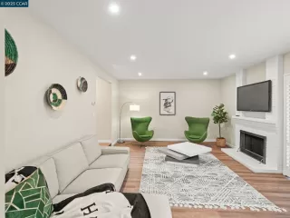 Photo #2: 41082429 Listing