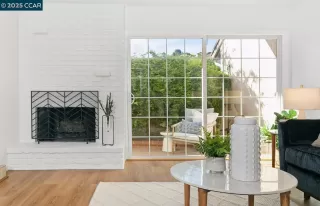 Photo #4: 41082492 Listing