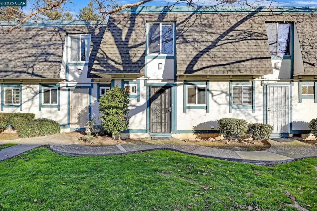 MLS: 41082535 Condo For Sale