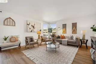 Click for more information on MLS # 41082582 : 645 CHETWOOD ST # 306 More Details about MLS # 41082582 : 645 CHETWOOD ST # 306