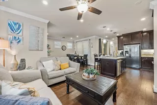 Photo #2: 41082584 Listing