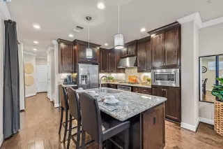 Photo #5: 41082584 Listing