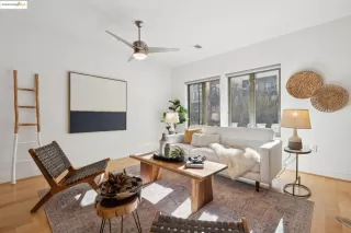 Photo #5: 41082622 Listing