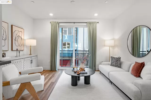 MLS: 41082682 Condo For Sale