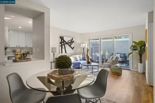 Photo #4: 41082720 Listing