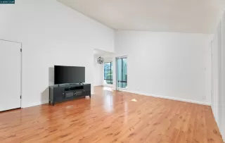 Photo #4: 41082736 Listing