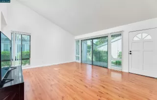 Photo #5: 41082736 Listing