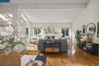 Photo #5: 41082835 Listing 