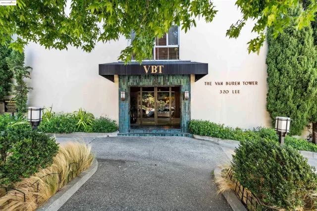 MLS: 41082842 Condo For Sale