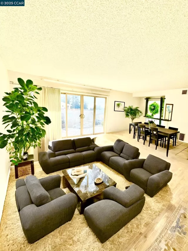 MLS: 41082871 Condo For Sale