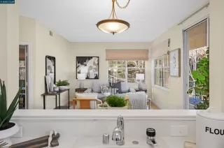 Photo #5: 41082914 Listing