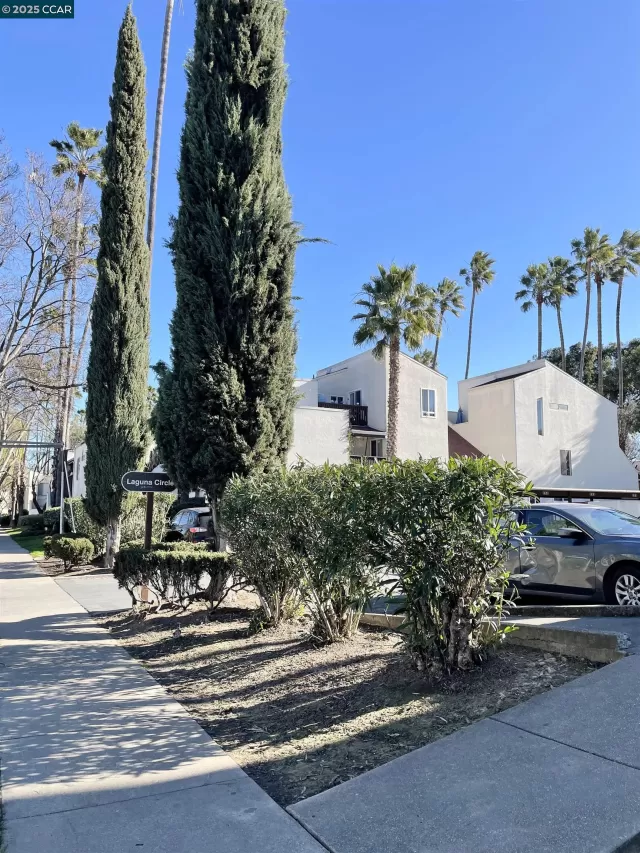 MLS: 41082957 Condo For Sale