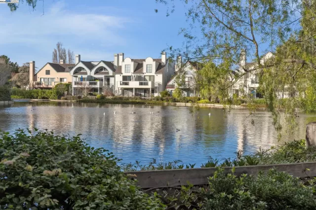 MLS: 41082961 Condo For Sale