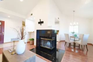 Photo #6: 41083019 Listing