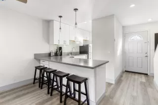 Photo #3: 41083099 Listing