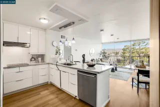 More Details about MLS # 41083170 : 3909 STEVENSON BLVD # 605