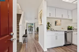 Photo #5: 41083236 Listing 