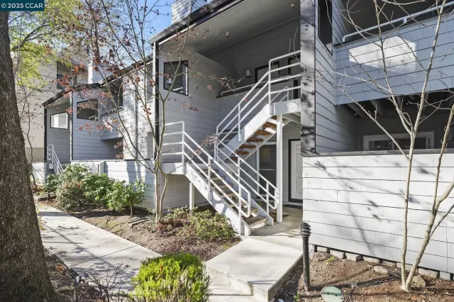 MLS: 41083328 Condo For Sale