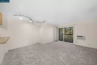 Photo #3: 41083355 Listing