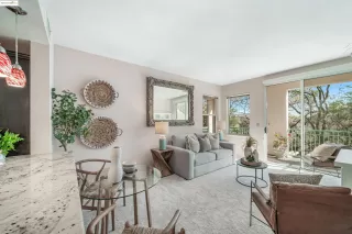 Photo #2: 41083530 Listing