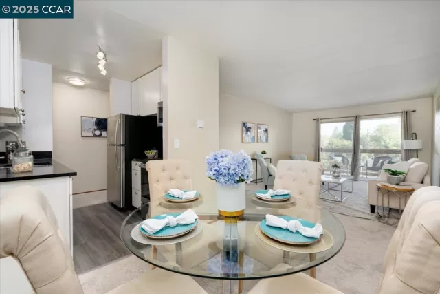 MLS: 41083604 Condo For Sale