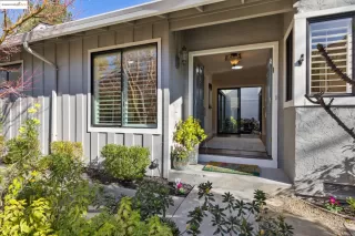 Photo #2: 41083637 Listing